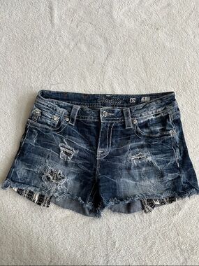 Miss Me Mid Rise Easy Shorts size 30